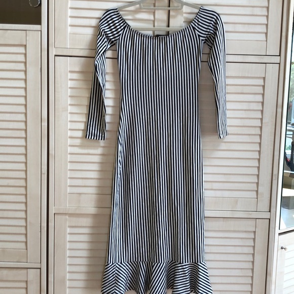 Dress - Picture 4 of 5